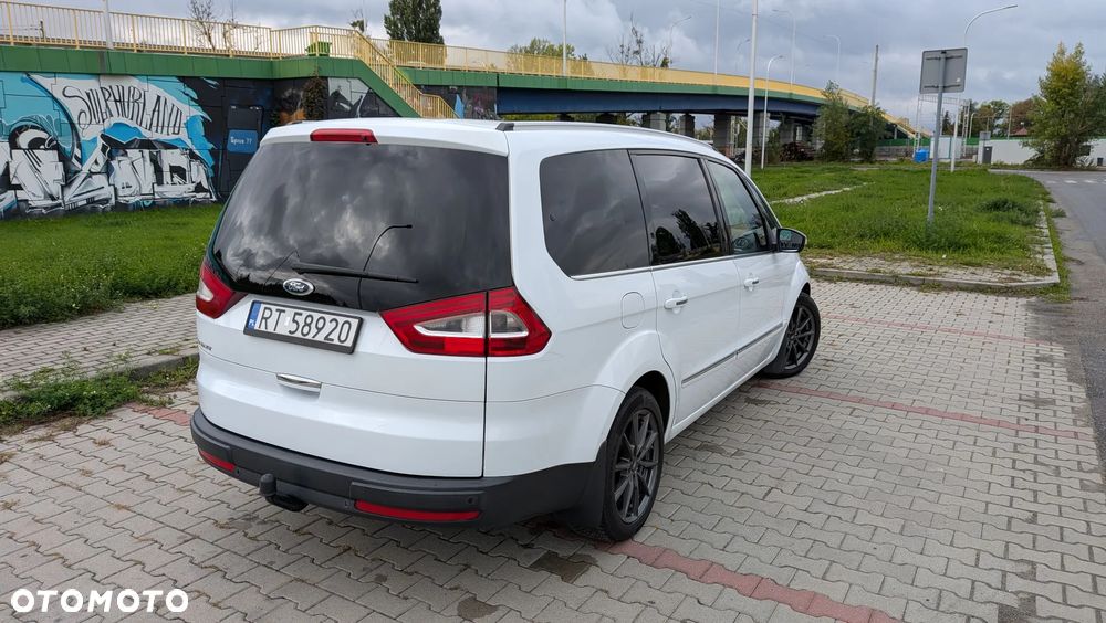 Ford Galaxy 2012 photo 5