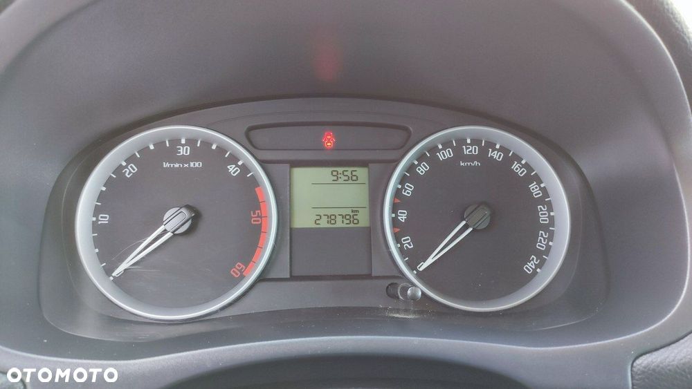 Skoda Roomster 1.9 TDI Scout - 10