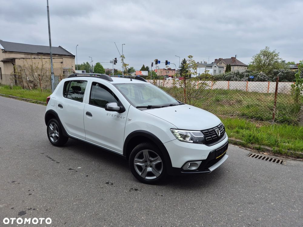 Dacia Sandero TCe 90 Laureate - 4