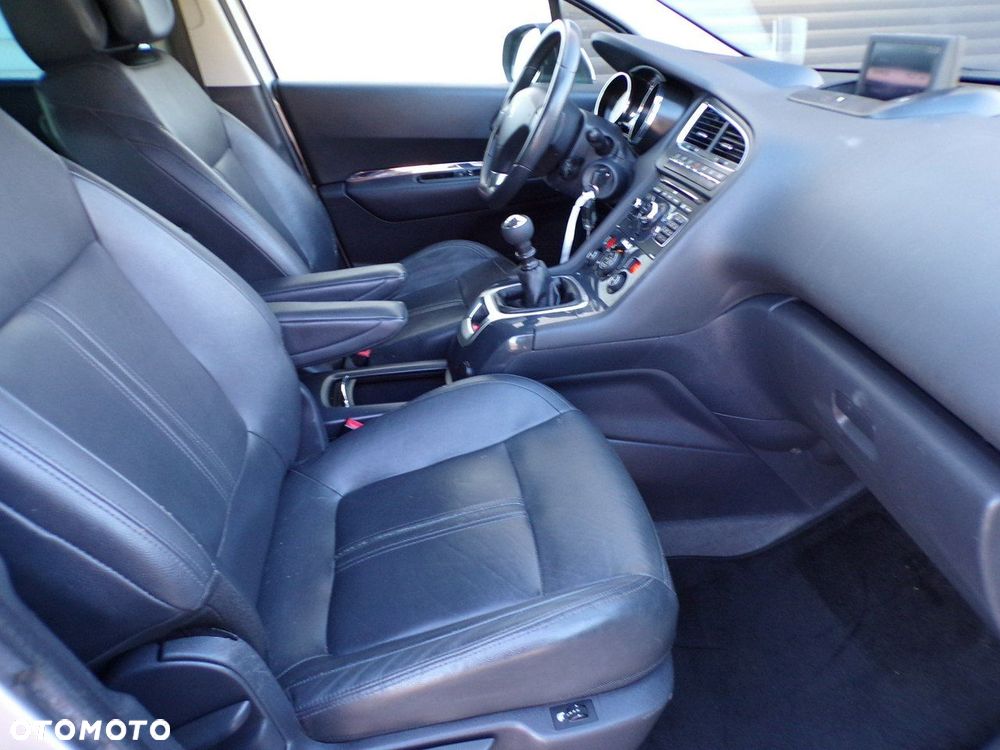 Peugeot 5008 - 22