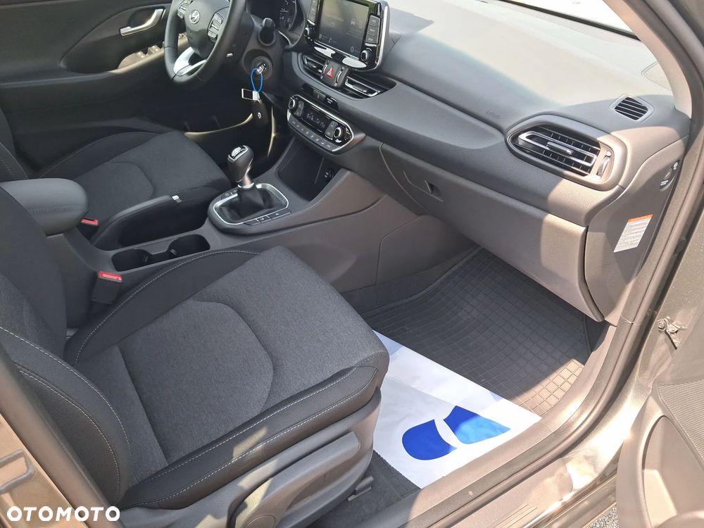 Hyundai i30 1.5 T-GDI 48V Smart - 25