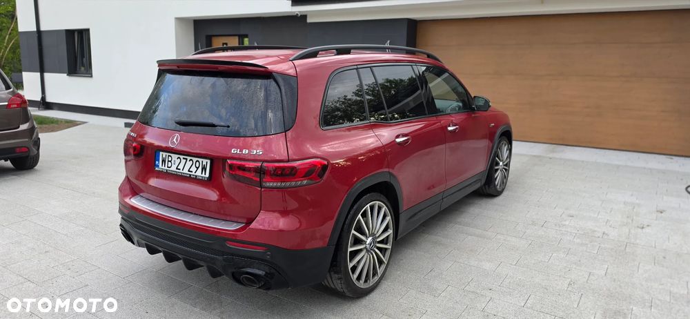 Mercedes-Benz GLB - 4