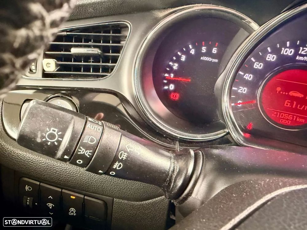 Kia Ceed S Coupé 1.6 CRDi TX - 14