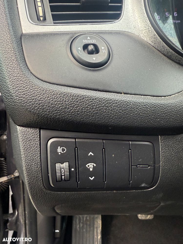 Kia Ceed 1.4 CRDi 90 SW Vision - 18