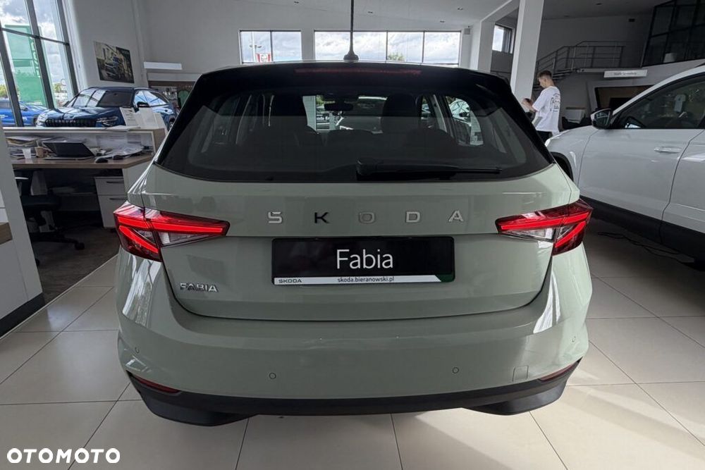 Skoda Fabia 1.0 TSI Drive DSG - 7