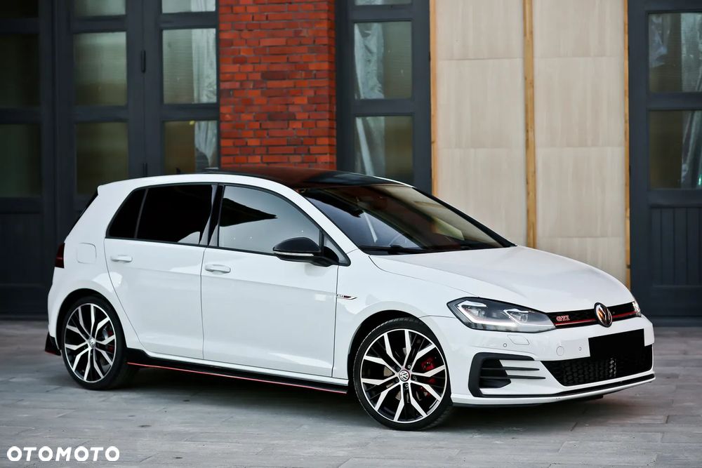 Volkswagen Golf GTI (BlueMotion Technology) DSG - 2