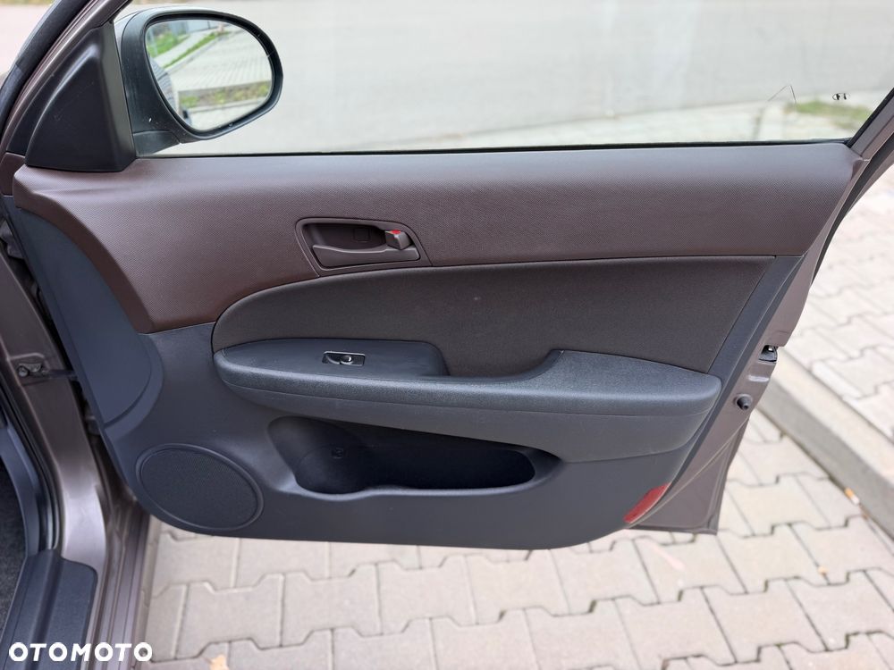 Hyundai i30 1.4 FIFA WM Edition - 30