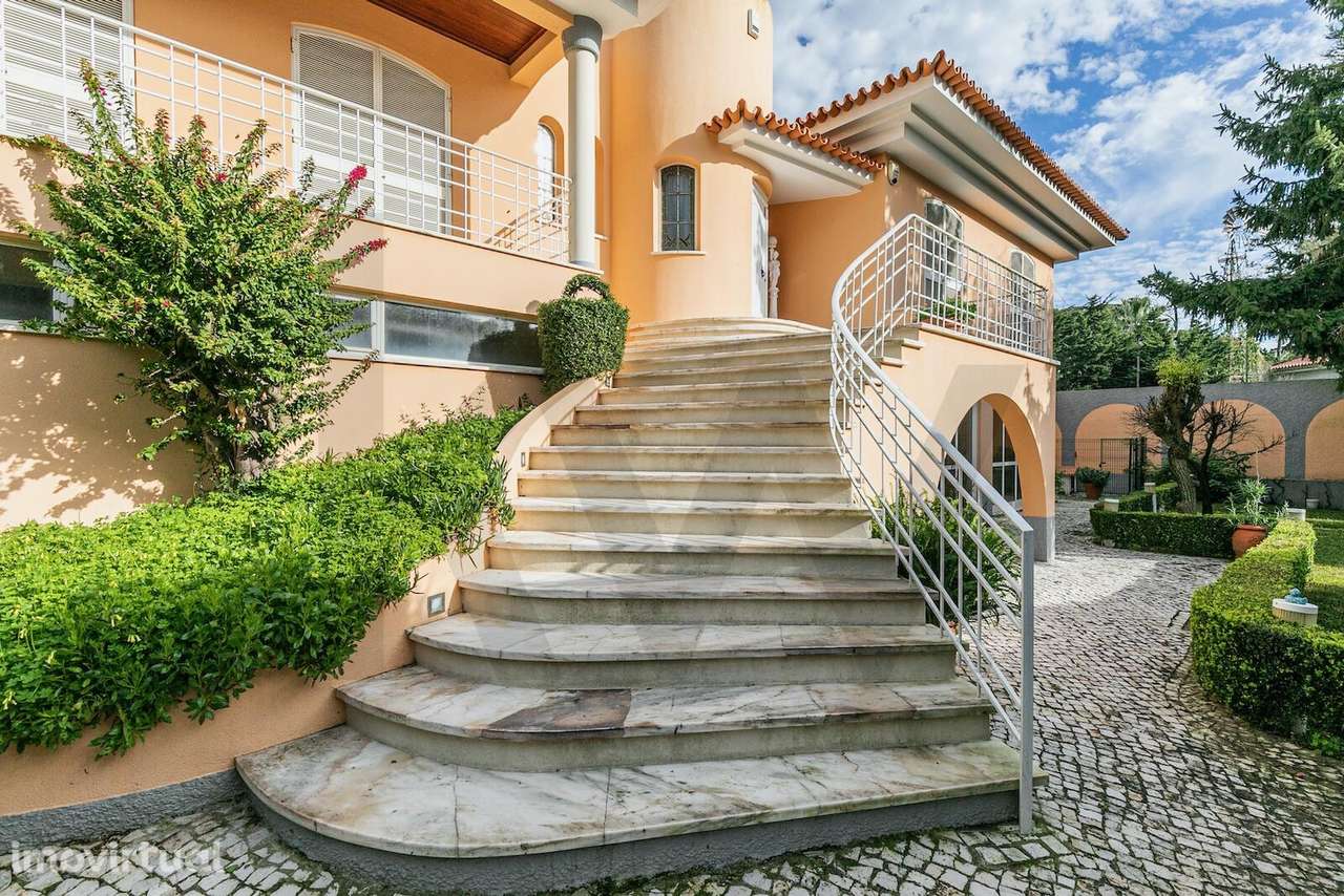 Moradia T5 em Mem Martins. - Grande imagem: 2/34