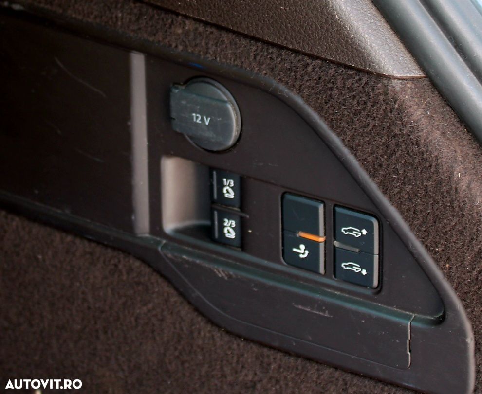 Volkswagen Touareg - 11