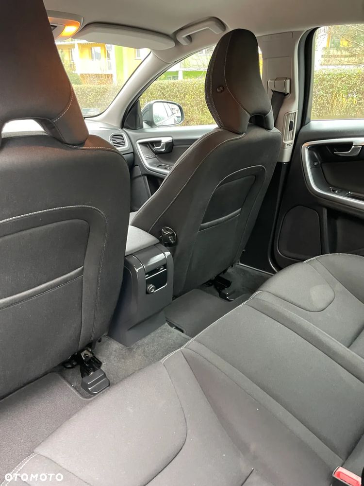 Volvo S60 T3 Kinetic - 13