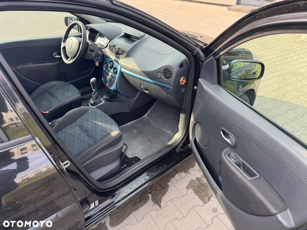 Renault Clio 1.2 16V Expression - 11