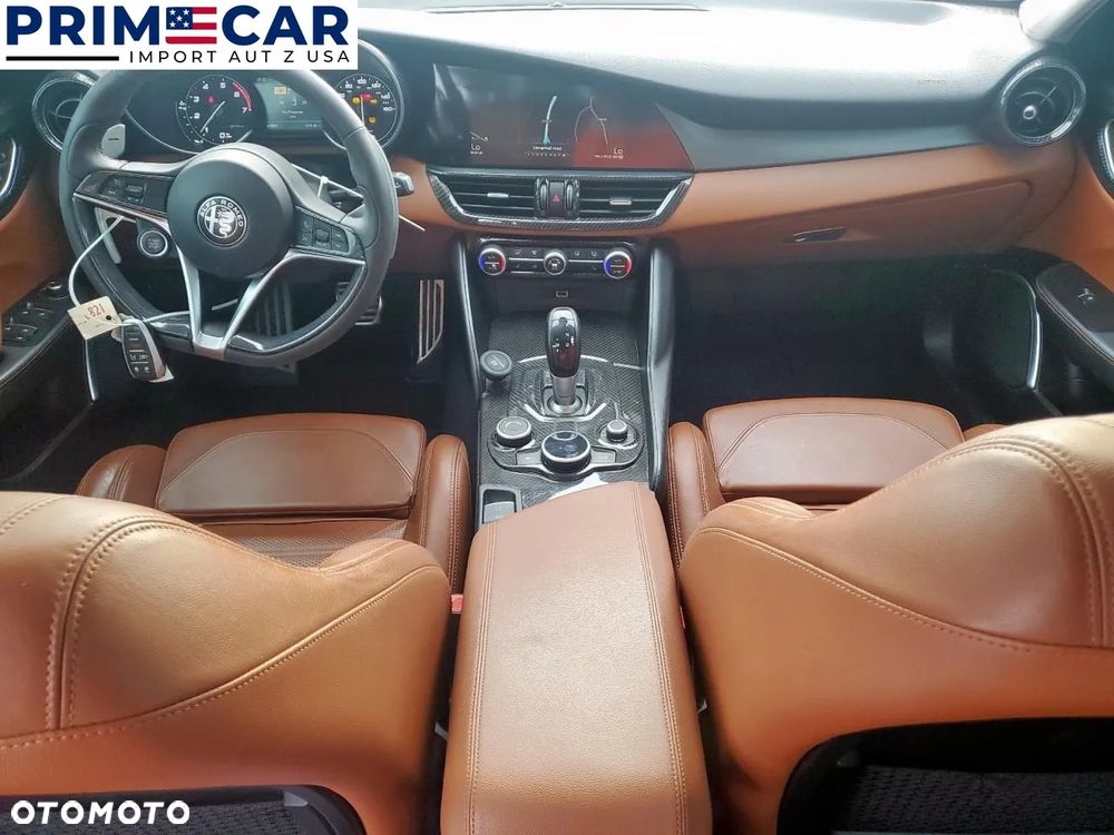 Alfa Romeo Giulia 2.0 Turbo Veloce - 8