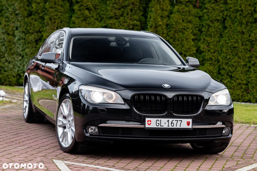 BMW Seria 7 750i xDrive - 5