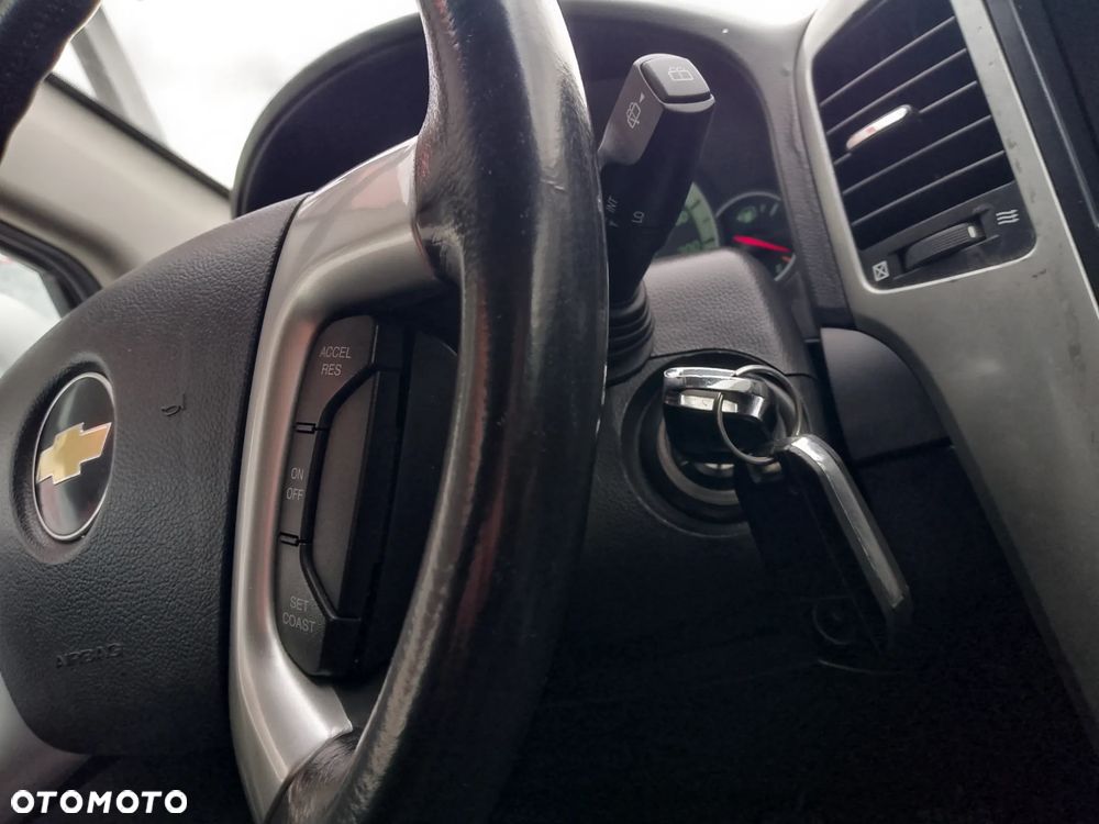 Chevrolet Captiva 2.4 LS - 27