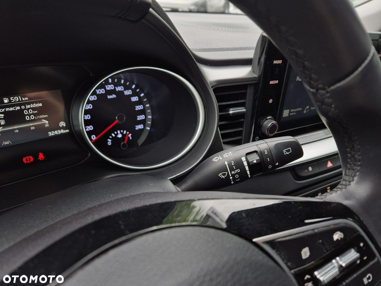 Kia XCeed - 25