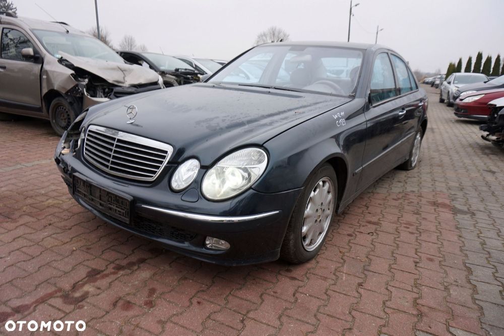 MERCEDES E-KLASA W211 SEDAN 2003 189 2.7 CDI OM647961 177KM 722640  ZIELONY na części - 1