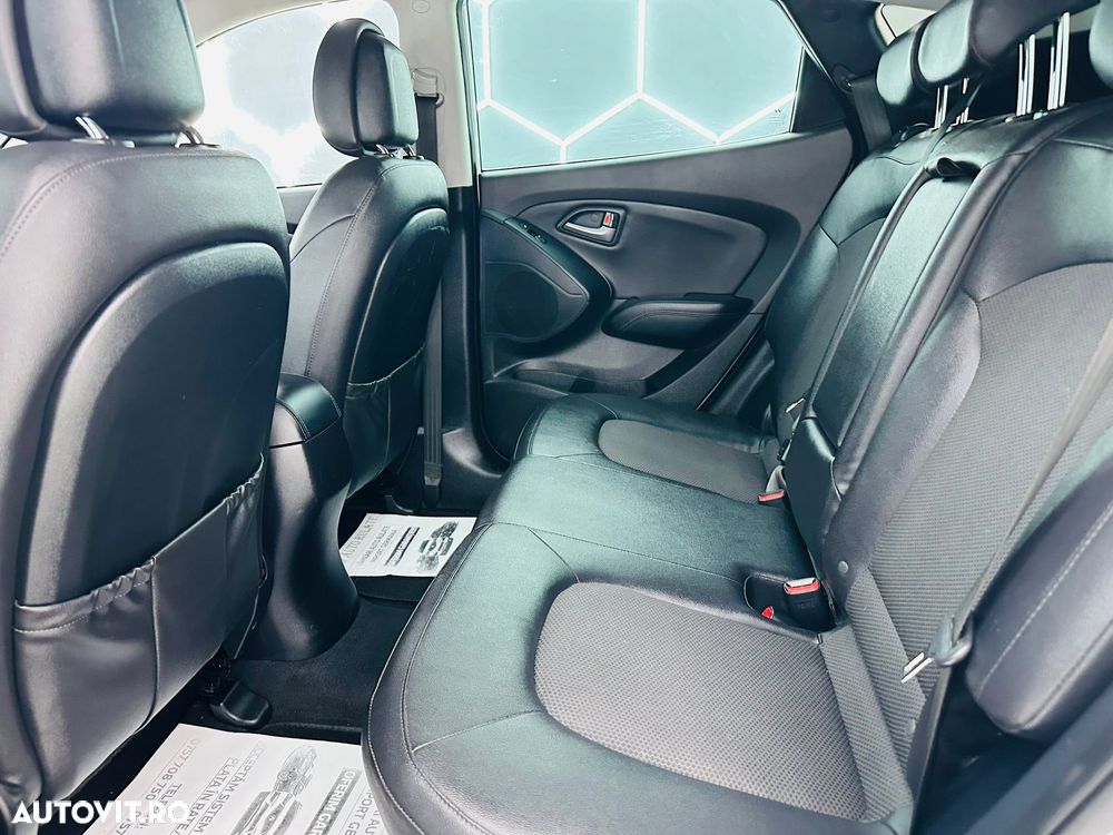 Hyundai ix35 blue 1.6 2WD Finale Silver - 16