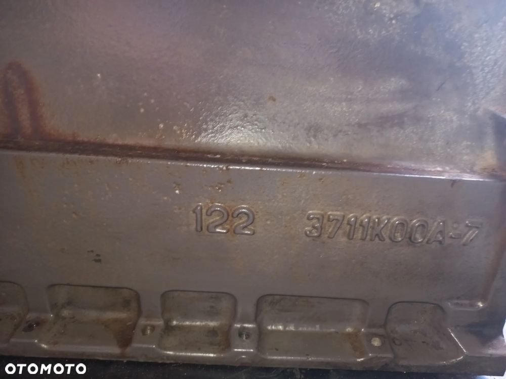 Części silnika perkins Y6 3711K00A-7 BLOK WAŁ korbowy 1000.6-6T 31323320,3712L02A,WTRYSKI LUCAS,tłok,korbowód,wałek rozrządu,miska,koła rozrządu,pompa,obudowa,pokrywa zaworów,klawiatura. - 8
