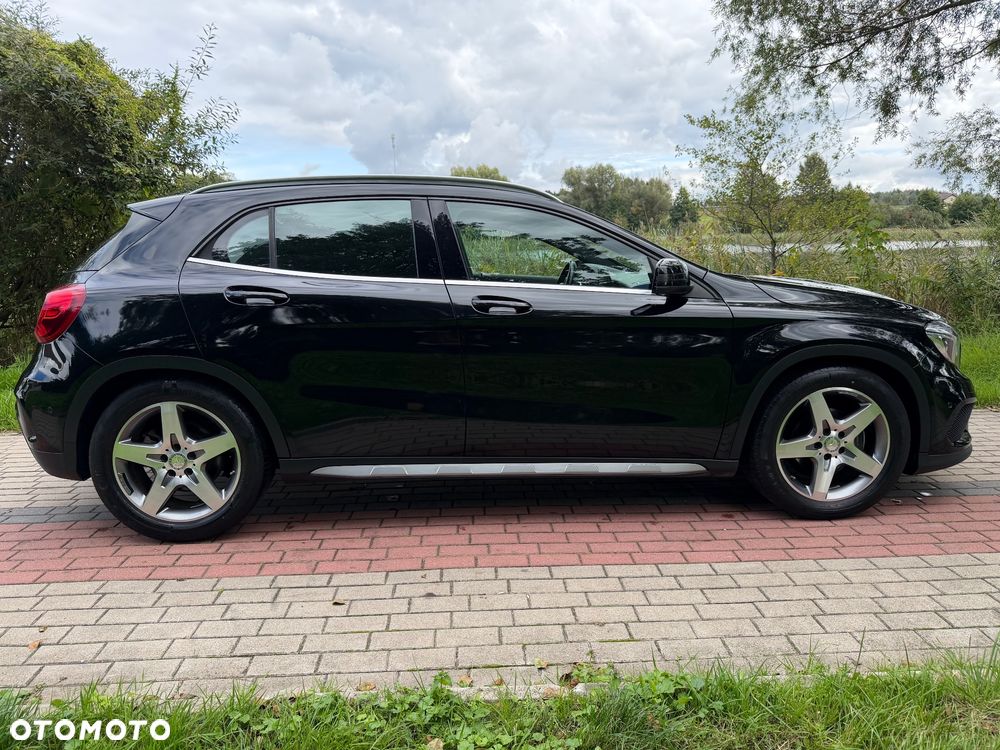Mercedes-Benz GLA - 5