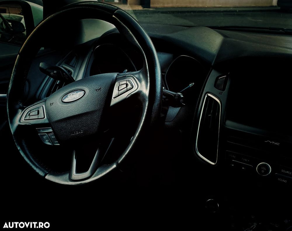 Ford Focus - 21