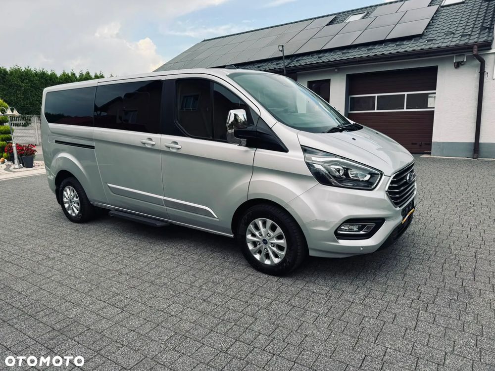 Ford Tourneo Custom - 11