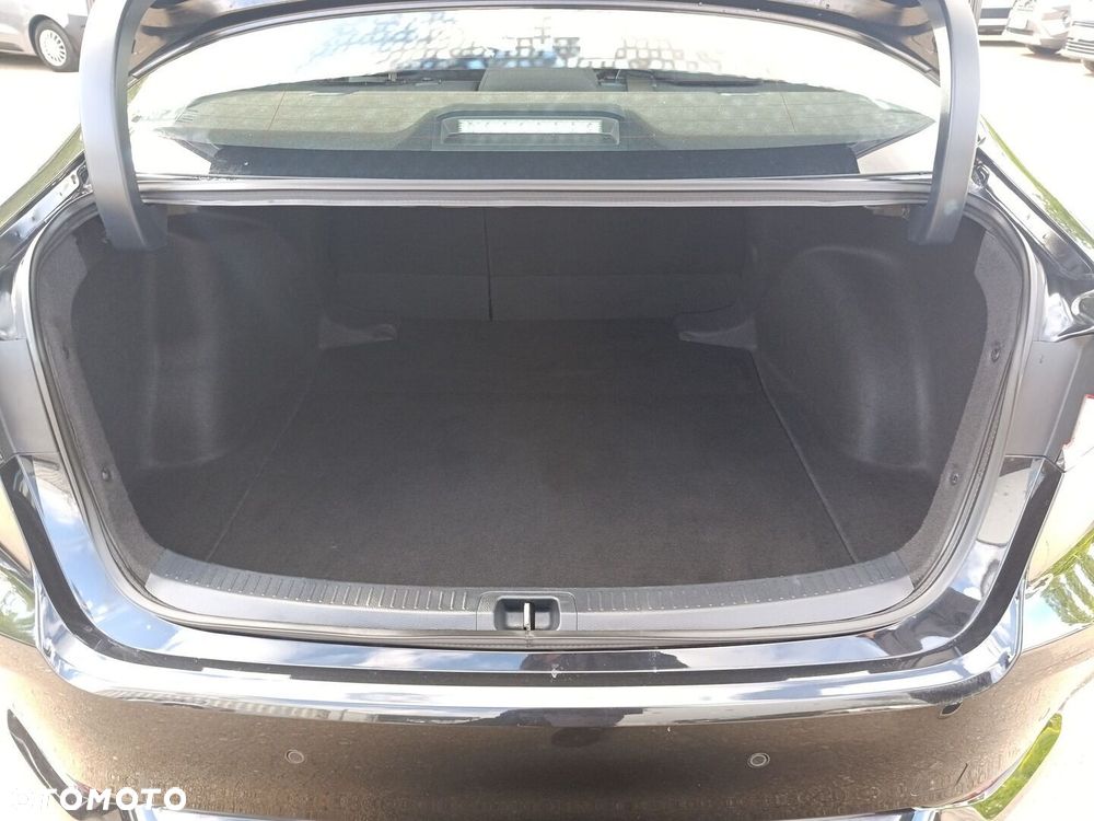 Toyota Corolla 1.8 Hybrid Comfort - 15