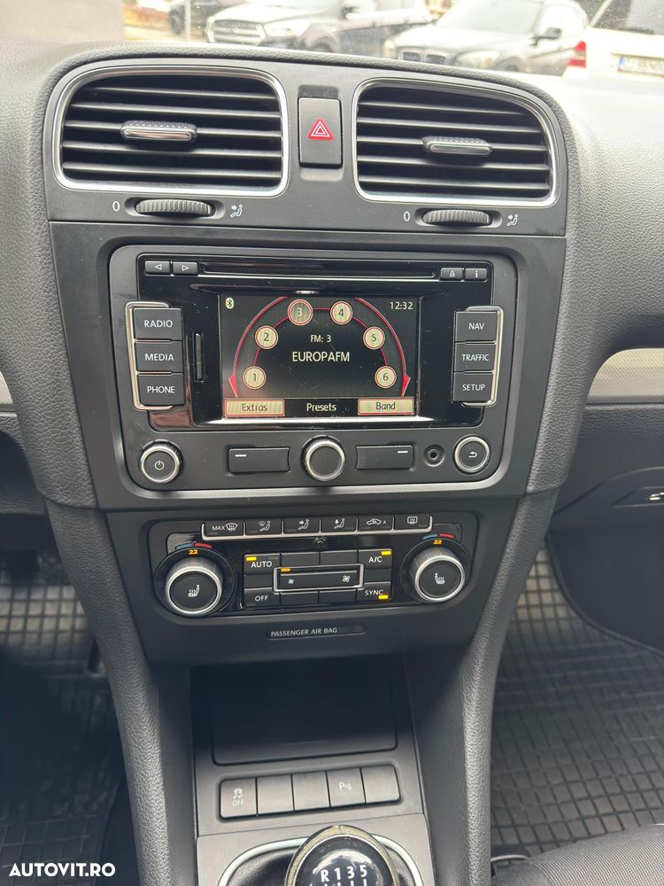 Volkswagen Golf - 20