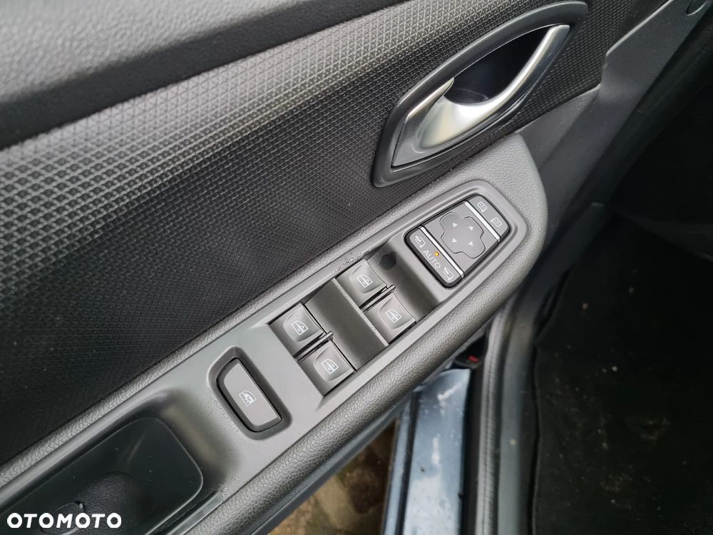 Renault Clio ENERGY TCe 120 EDC LIMITED 2018 - 28