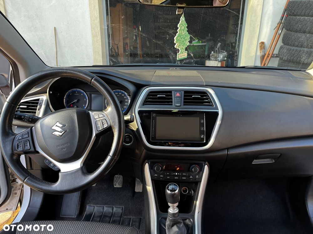 Suzuki SX4 S-Cross - 10