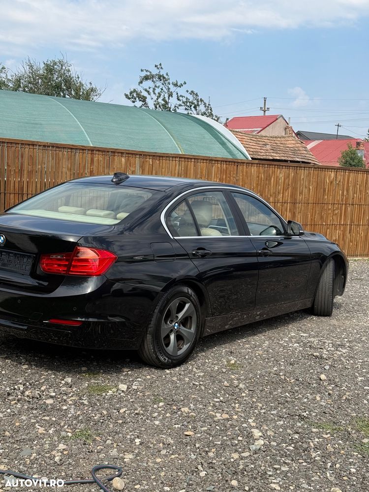 BMW Seria 3 320d Efficient Dynamic Edition Aut. Luxury Line - 16