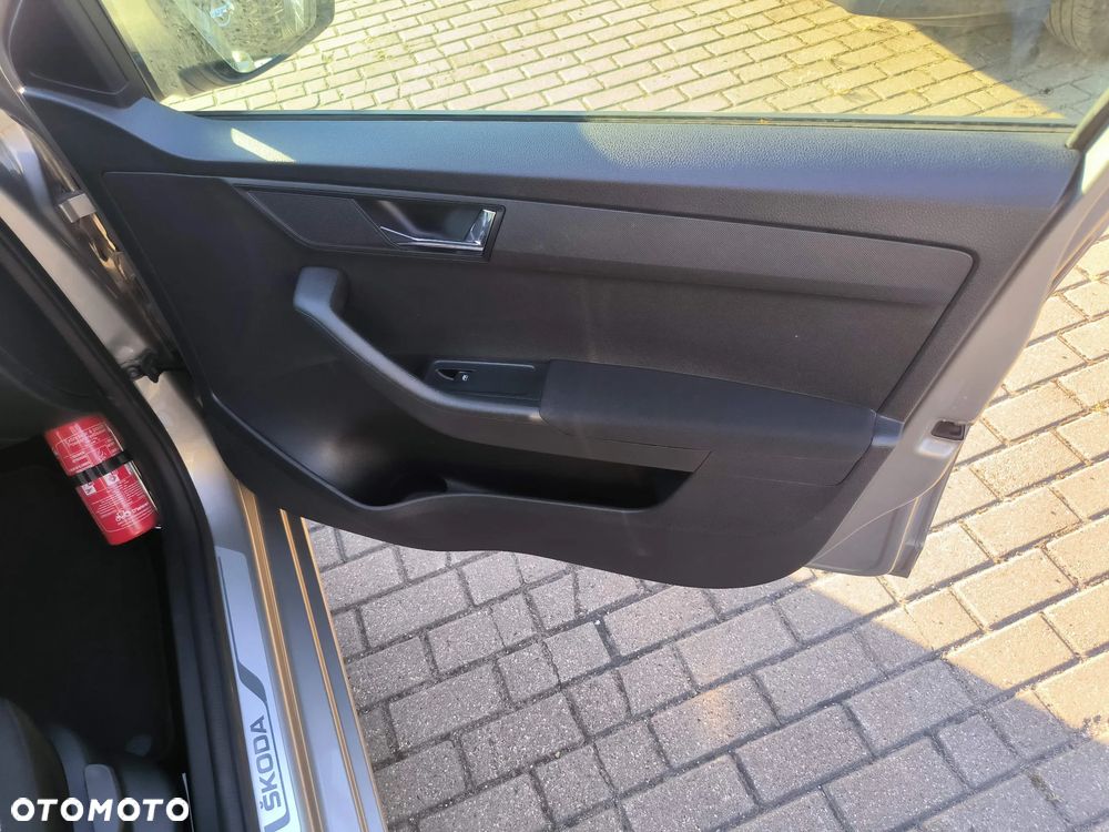 Skoda Fabia 1.0 TSI Clever - 27