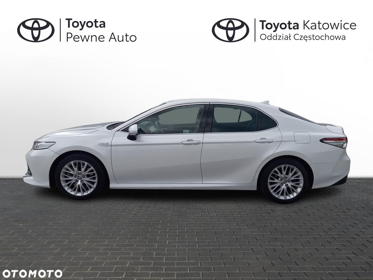 Toyota Camry - 5
