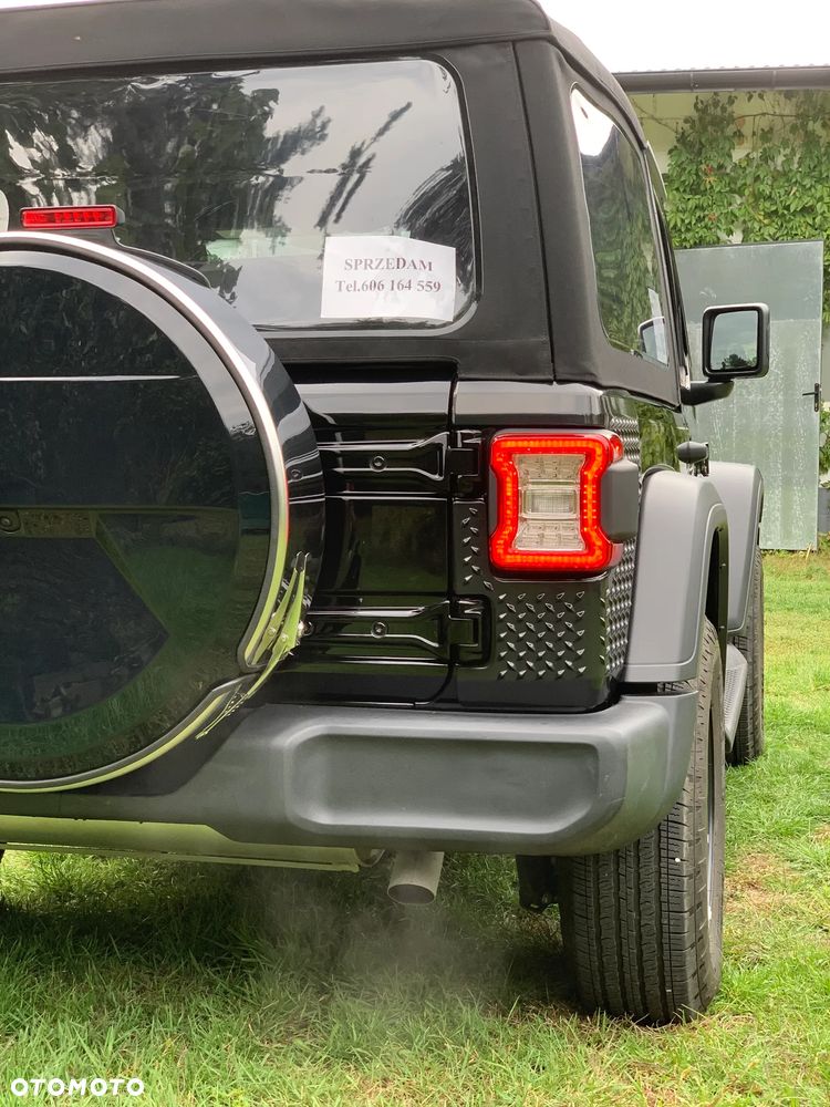 Jeep Wrangler - 17
