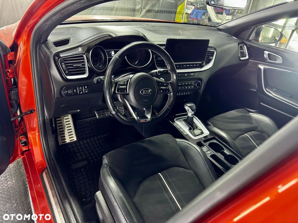 Kia ProCeed - 9