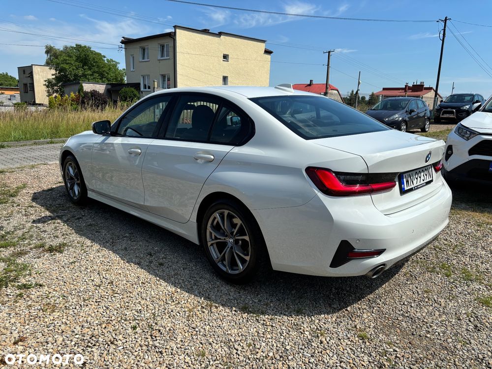BMW Seria 3 318i Sport Line - 6