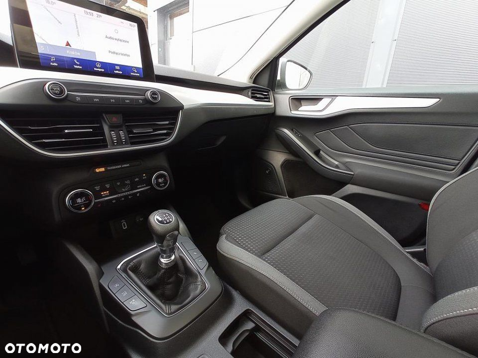 Ford Focus - 30