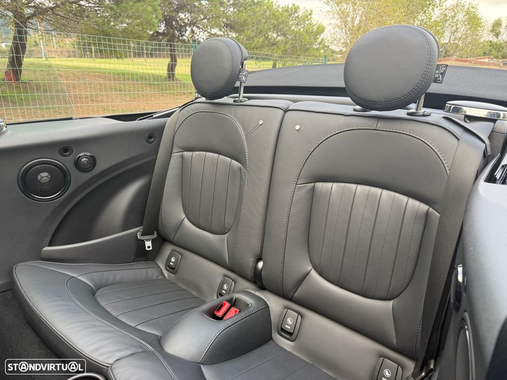 MINI Cabrio John Cooper Works Plus Auto Desportiva - 29