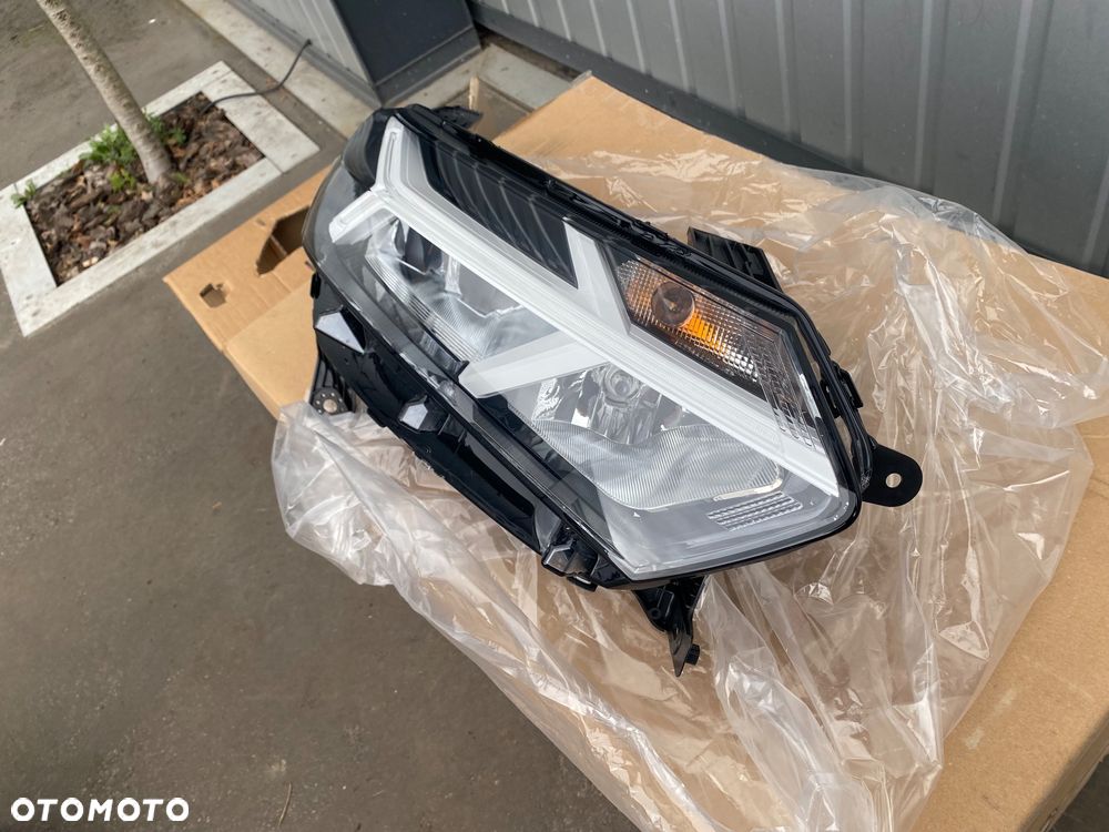 DACIA Sandero III 3 Lift Logan Jogger 25-26r NOWA ! ORYGINALNA ! LAMPA PRZEDNIA PRAWA REFLEKTOR PRAWY PRZÓD LEDOWA led full led  260107920R biała biały środek  STEPWAY Wwa - 5