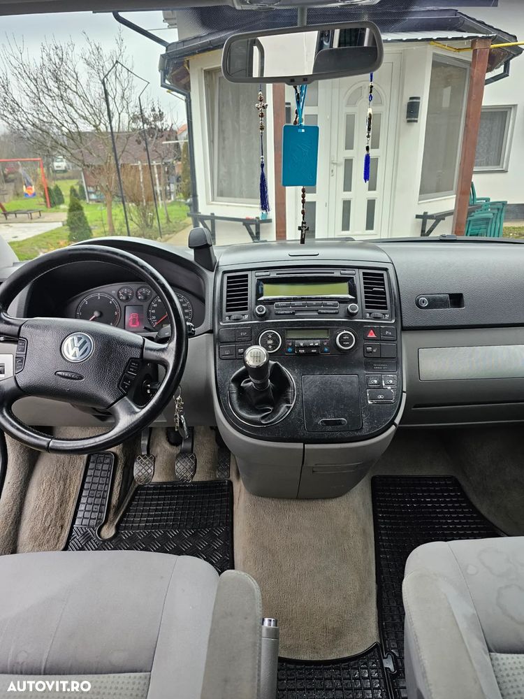 Volkswagen Multivan - 10