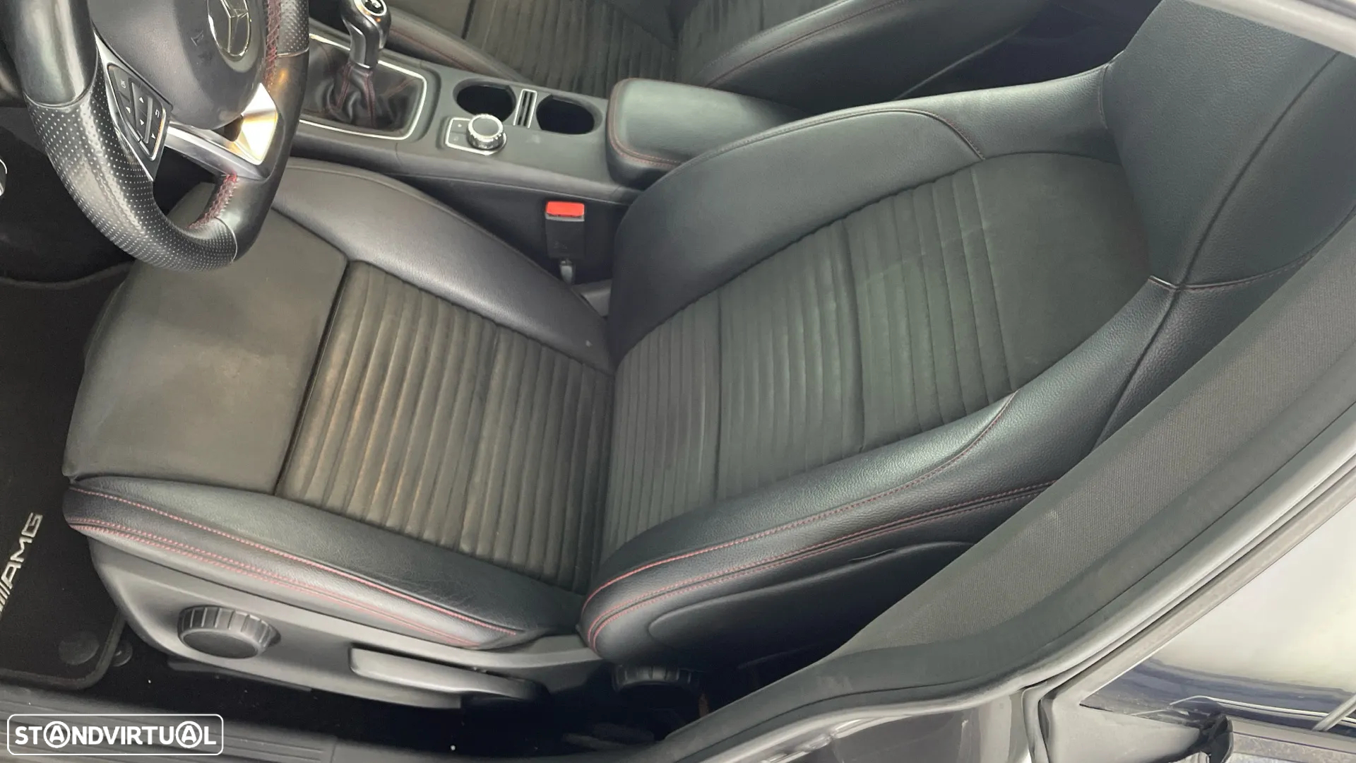 Mercedes-Benz CLA 200 d Shooting Brake AMG Line - 11