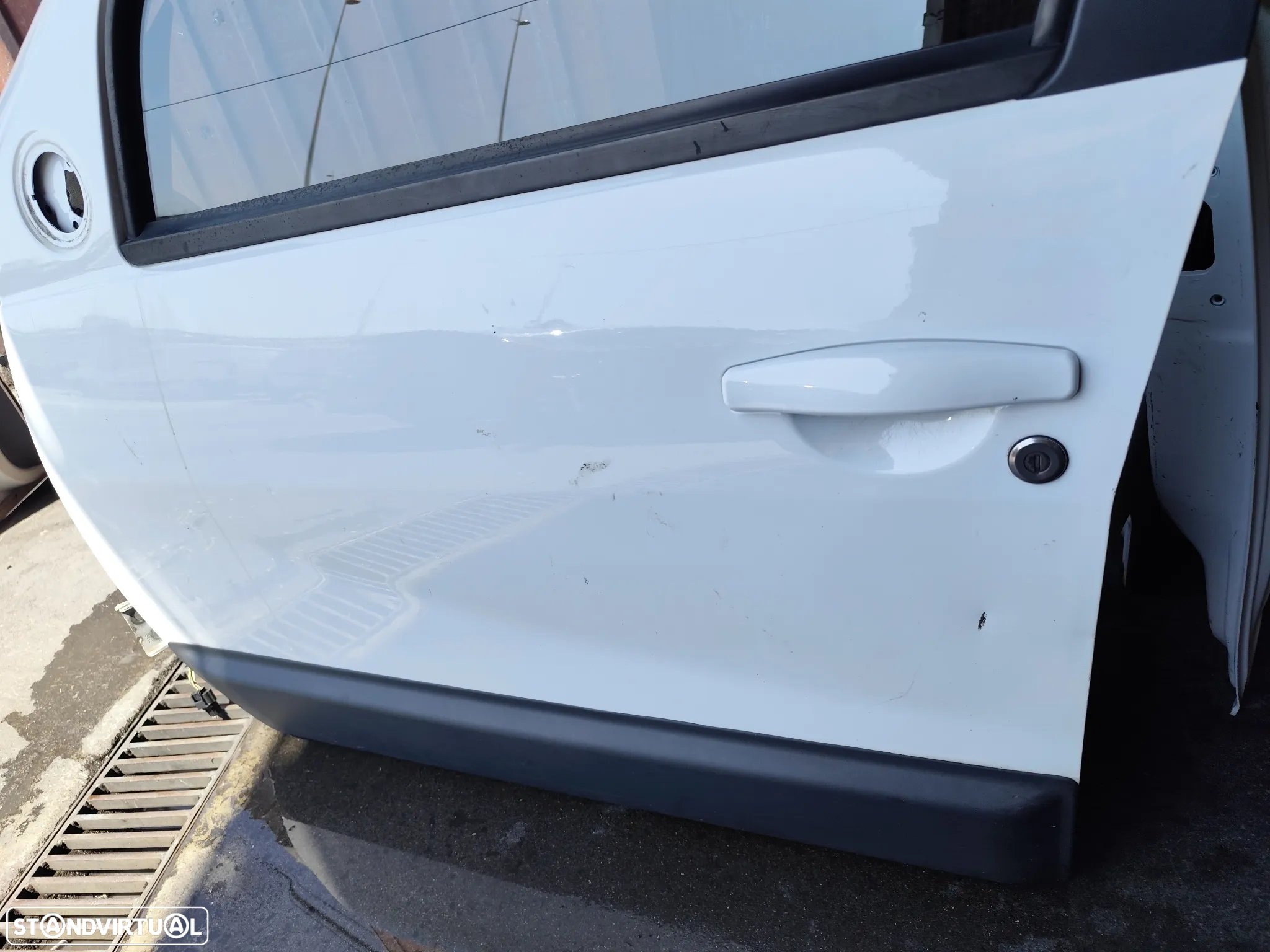 DACIA DUSTER I PORTA FRENTE ESQUERDA - PF642 - 3