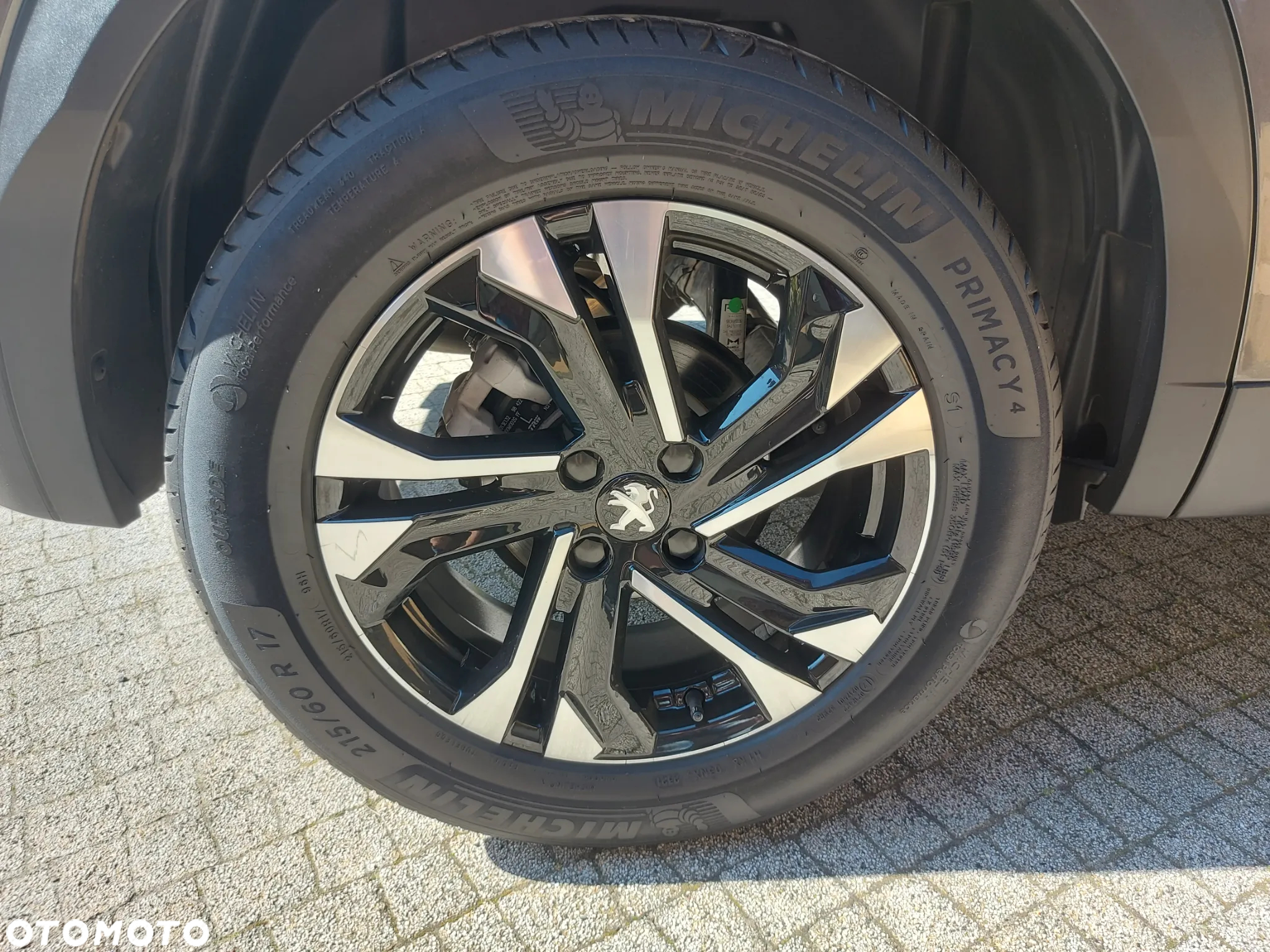 Peugeot 2008 1.2 PureTech Allure S&S EAT8 - 24