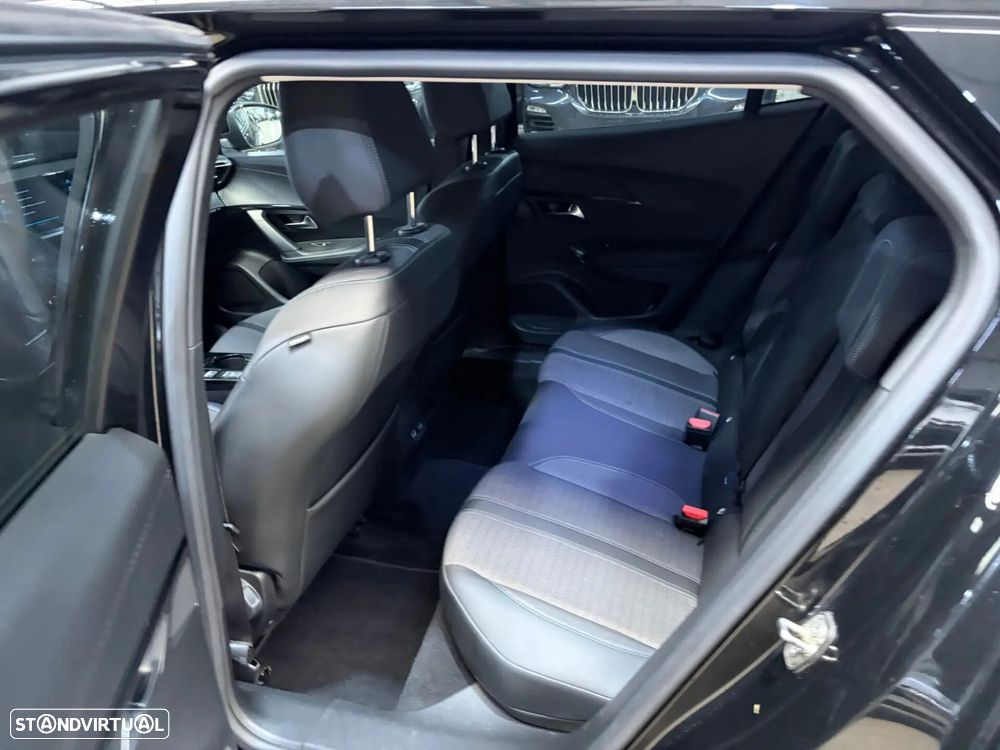 Peugeot e-2008 50 kWh Allure - 14