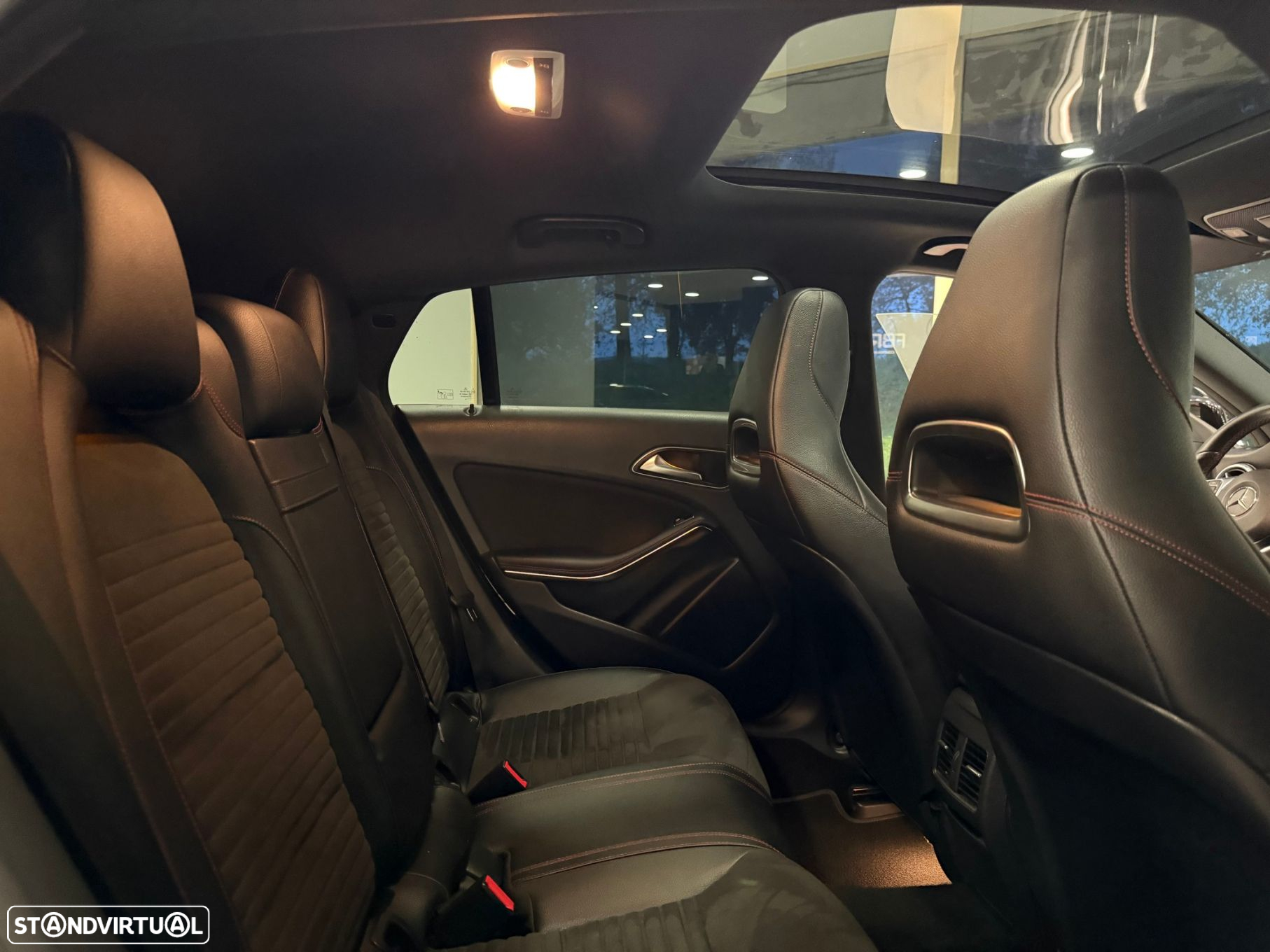 Mercedes-Benz CLA 220 Shooting Brake d 4Matic 7G-DCT AMG Line - 33