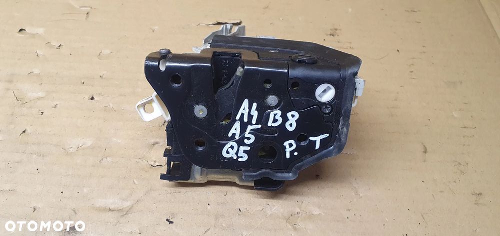 Zamek prawy tył tylny prawy Audi A4 B8 8K0839016C - 1