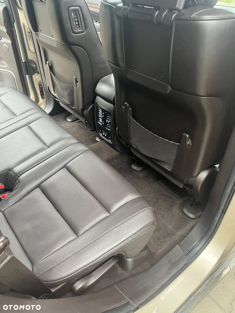 Jeep Grand Cherokee - 17