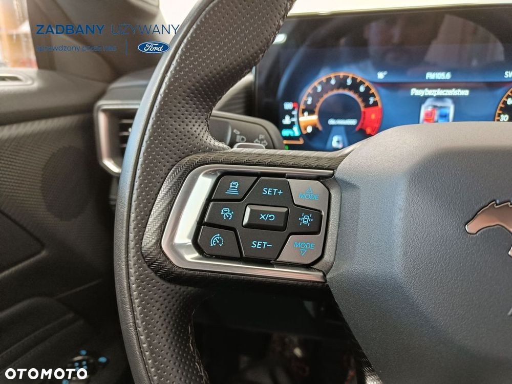 Ford Mustang Fastback 24 - 19