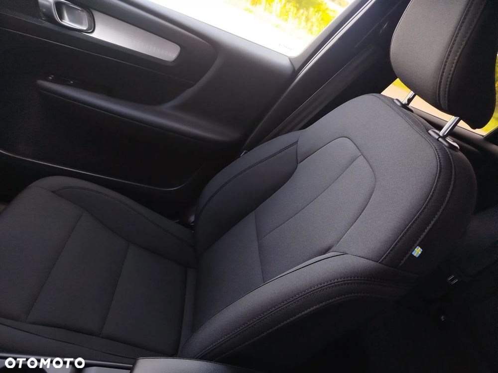 Volvo XC 40 T2 Plus Dark - 27