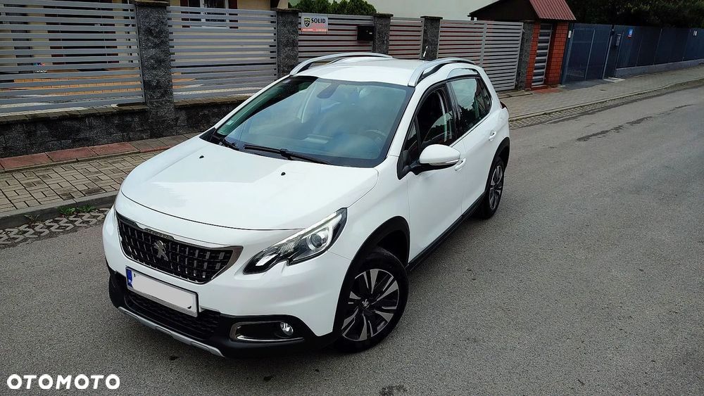 Peugeot 2008 1.2 Pure Tech Style S&S - 18