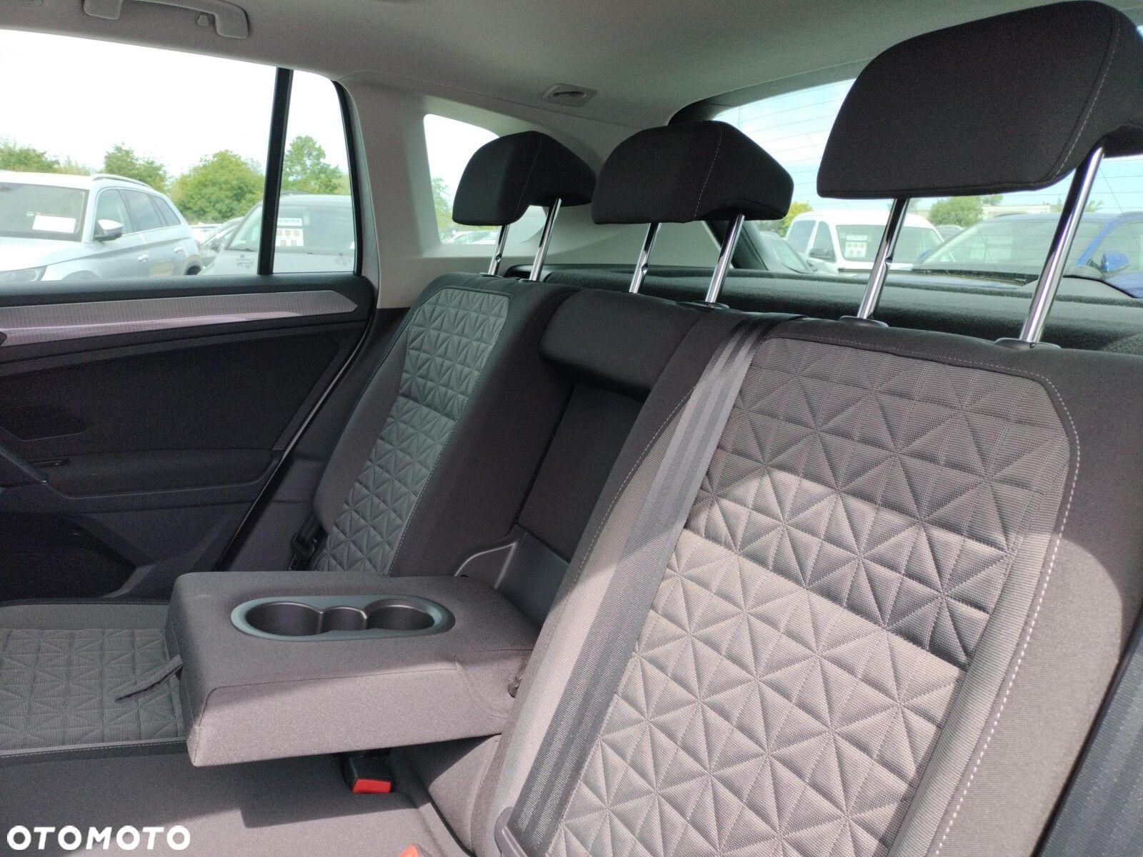 Volkswagen Tiguan - 16